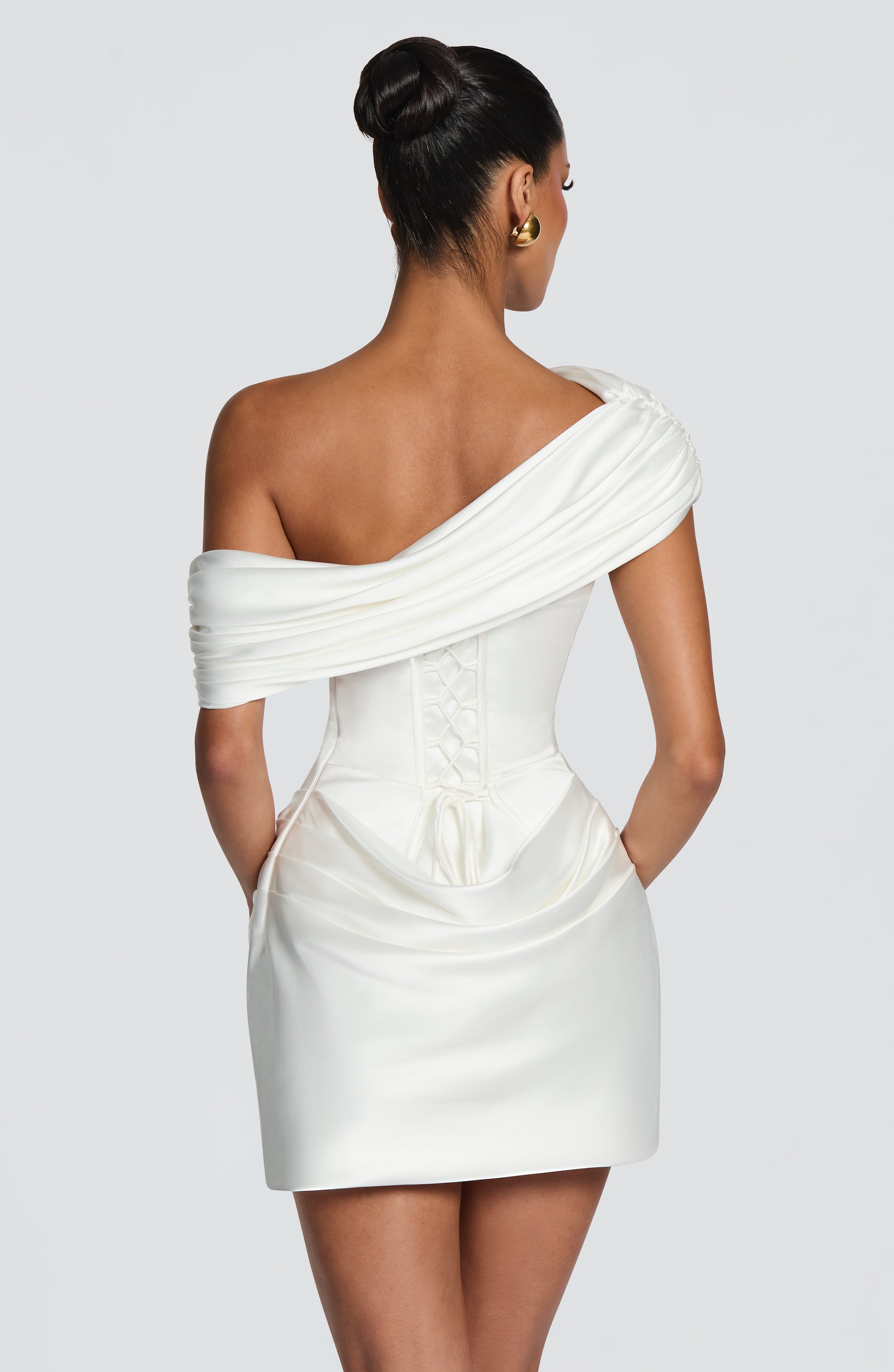 2 stijlen witte satijnen mini- - Ruched Dress Mini recensie en prijs